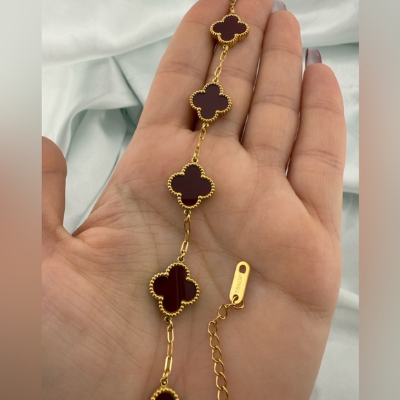 18 KG gold and vine redclover flower Alhambra arpels5 motif GoldBracelet